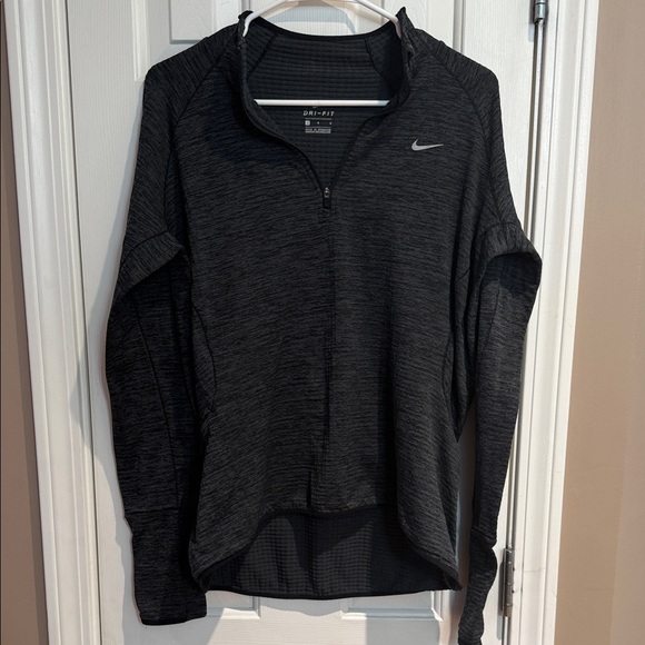 Nike Tops - Nike Charcoal DRI FIT  Women's Pullover with Zipper pocket and reflective detail